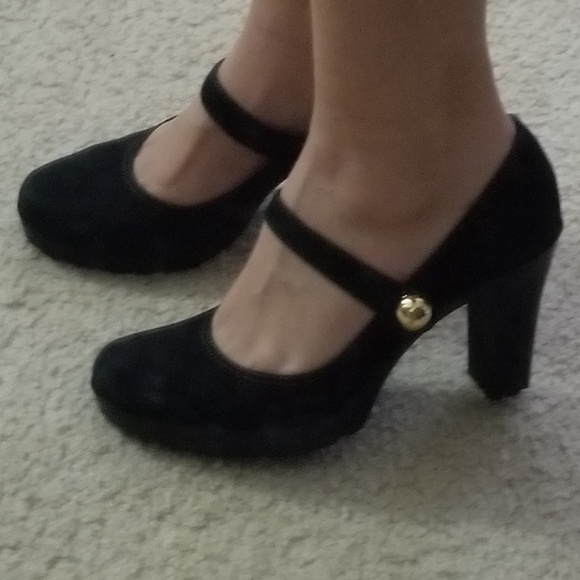 Coach - Picture 5 of 6